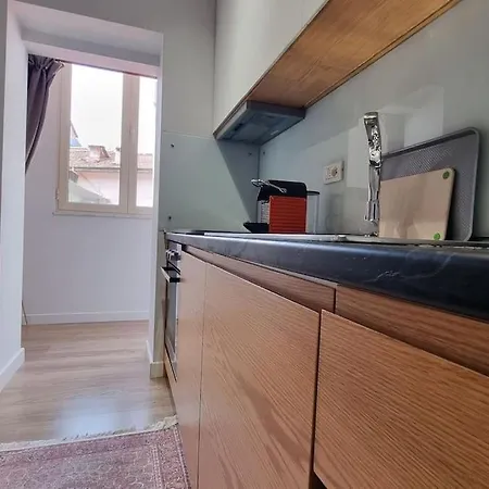 Center Apartment *