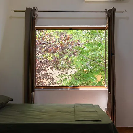 Center Apartment *